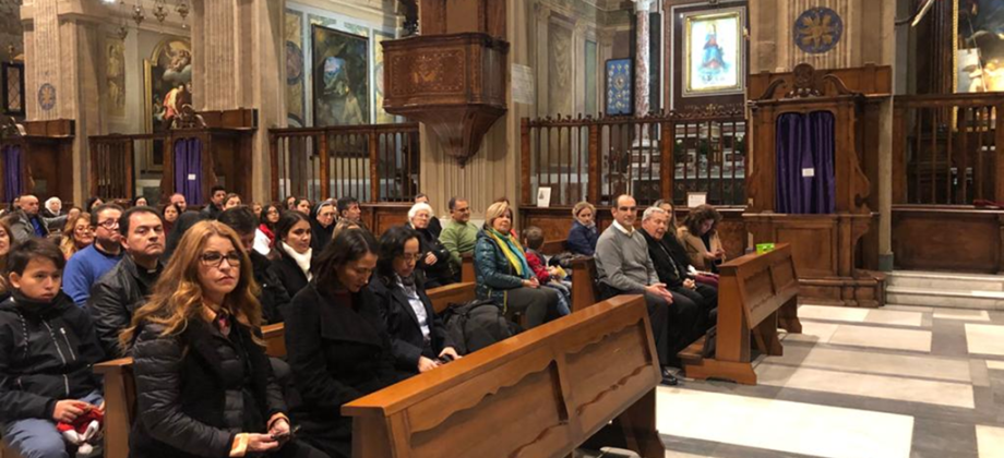 La Embajada de Colombia ante la Santa Sede realizó la novena de aguinaldos en la Iglesia ‘Santa Maria della Concezione’
